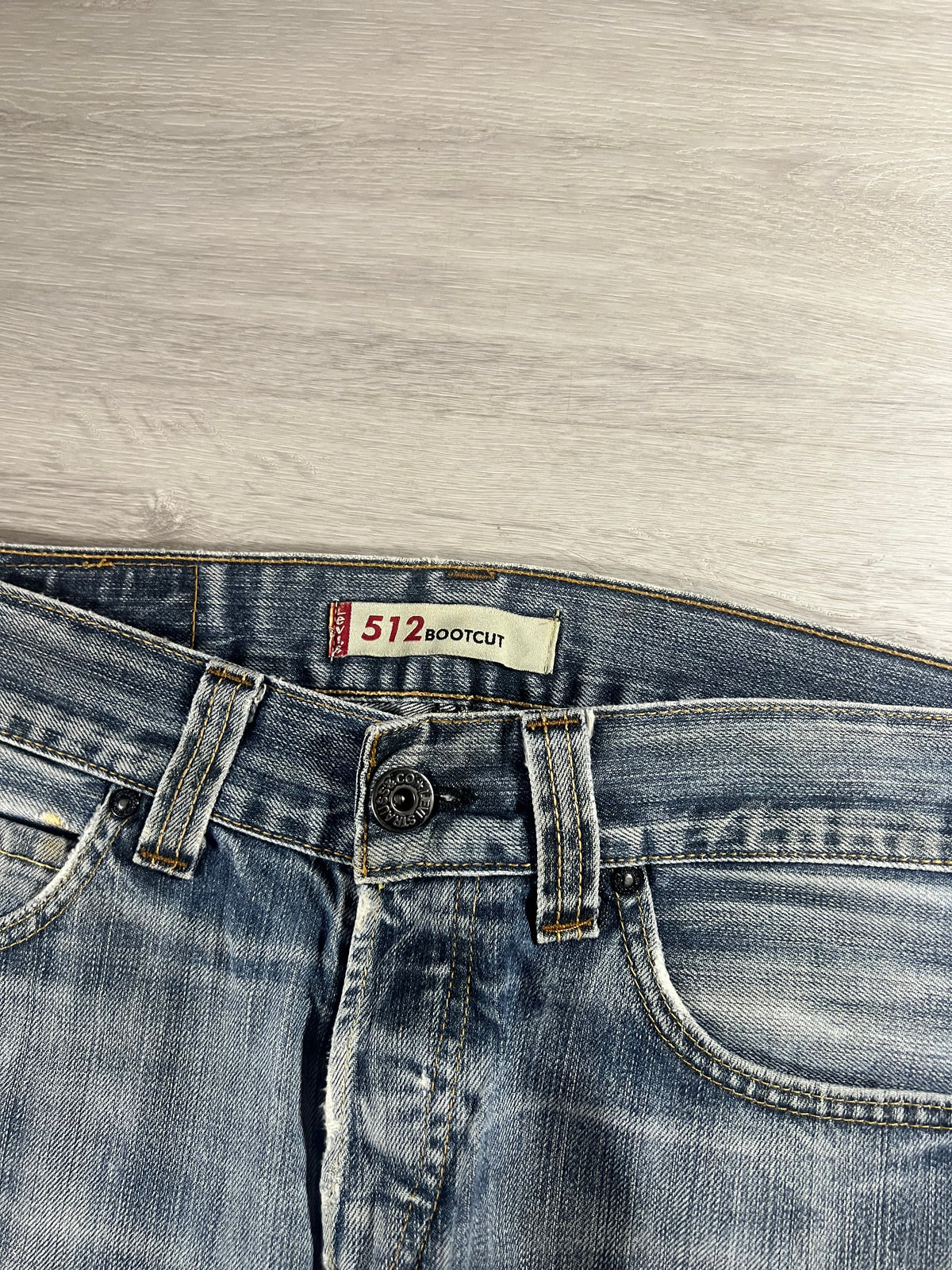 Levi's 512 bootcut Jeans raw hem W31 L32
