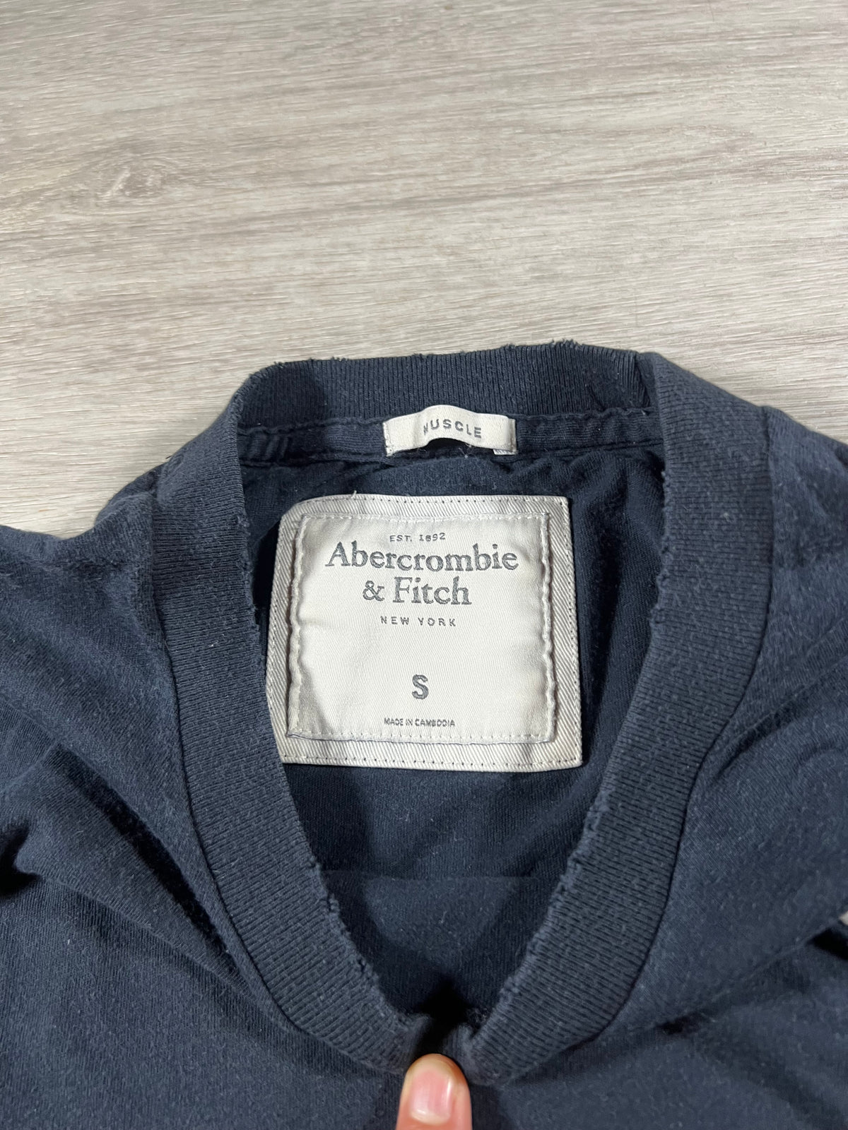Abercrombie & Fitch slim muscle fit tee S