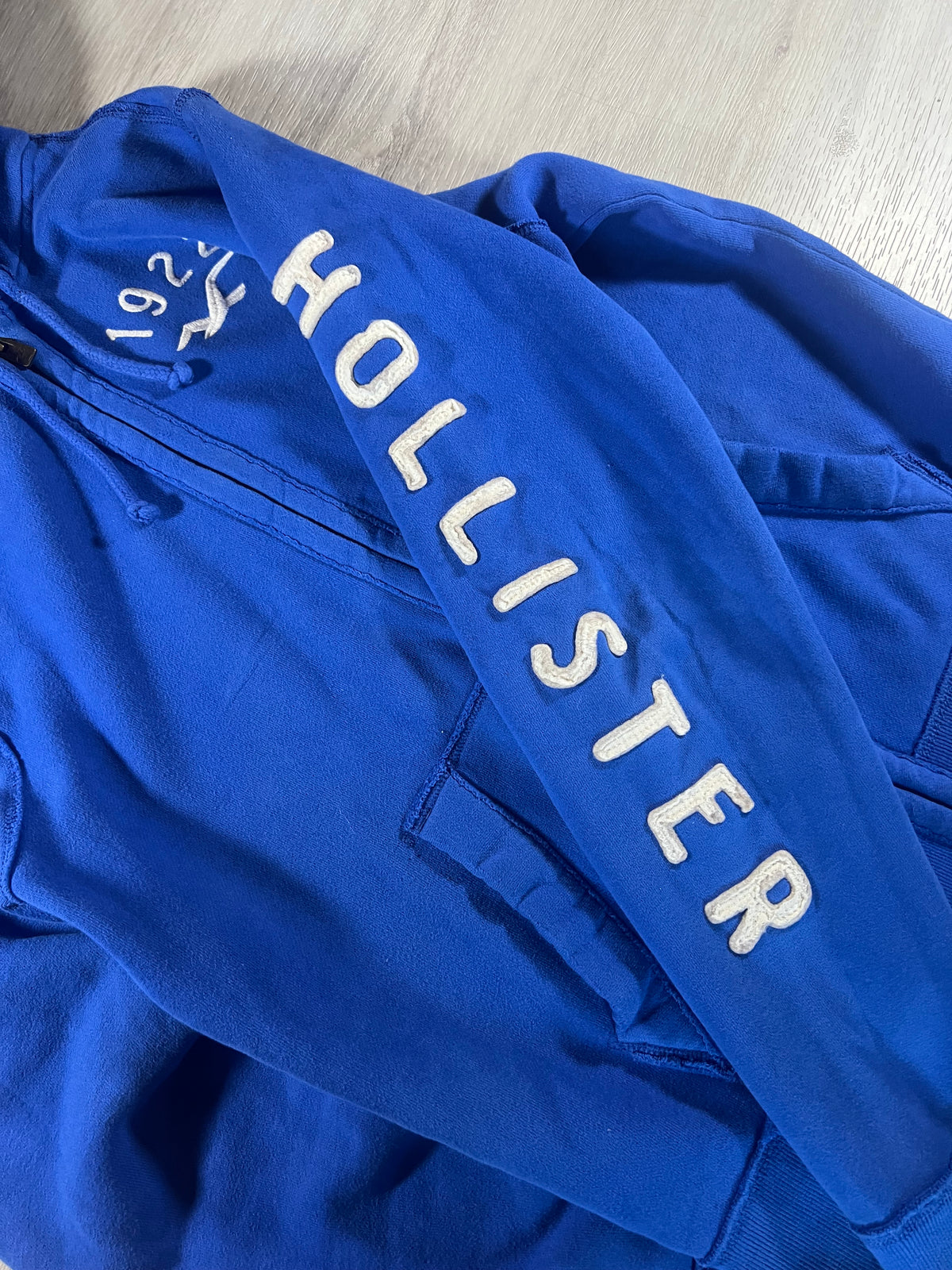 Hollister 2000s regular fit zipper L