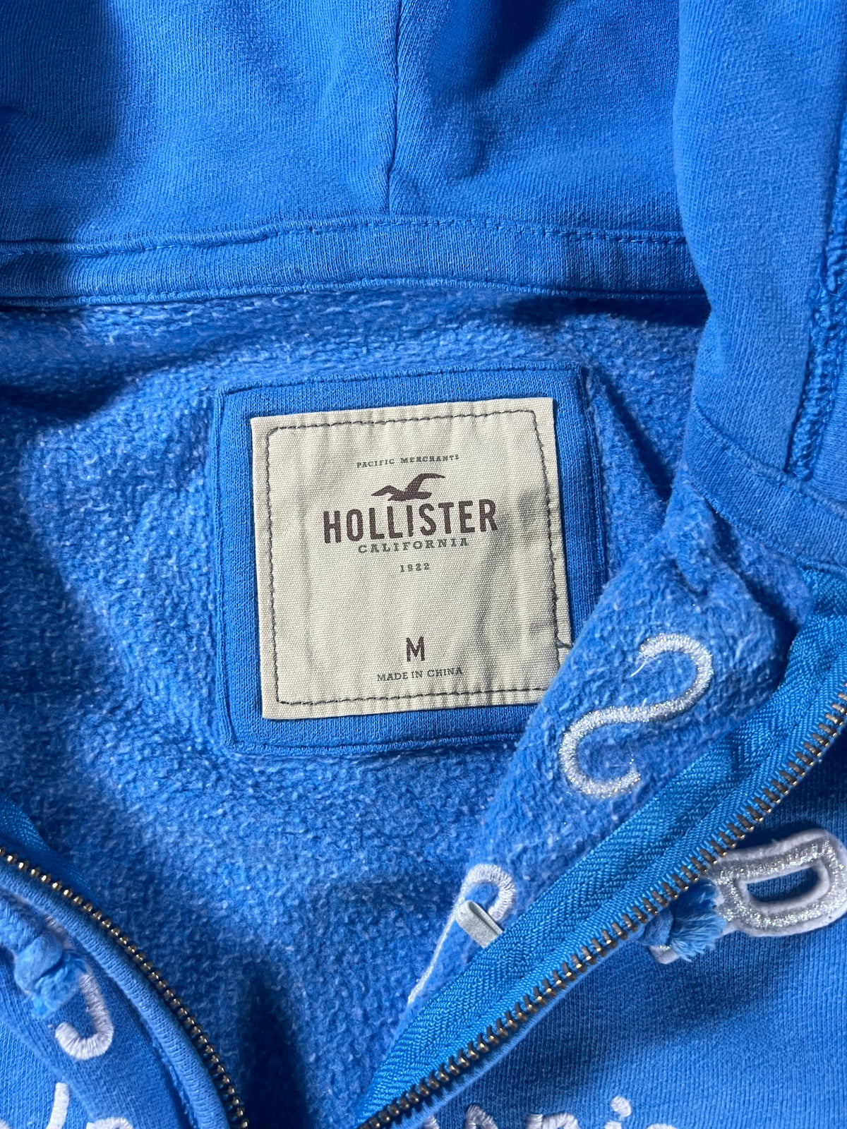 Hollister 2000s slim fit zipper hoodie S