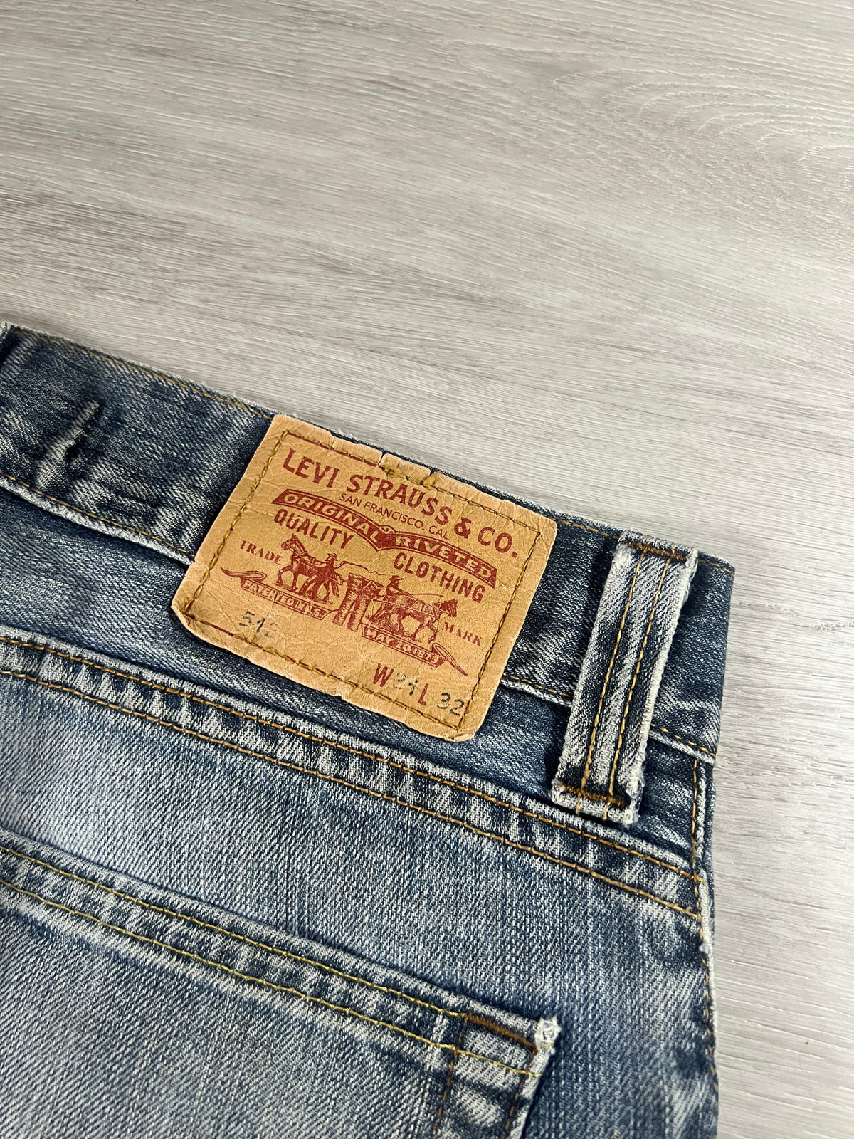 Levi's 512 bootcut Jeans raw hem W31 L32