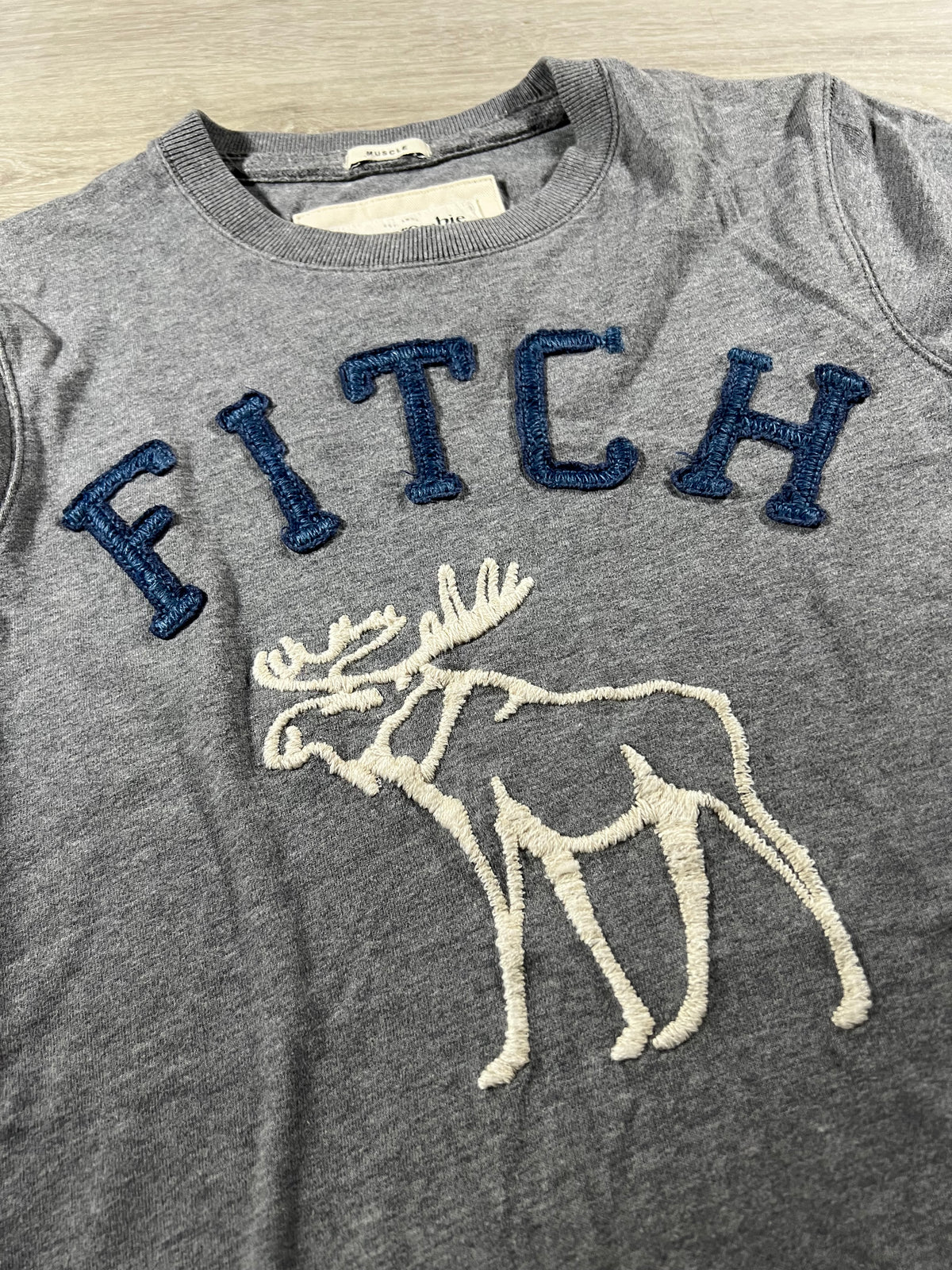 Abercrombie & Fitch 2000s slim muscle fit tee S