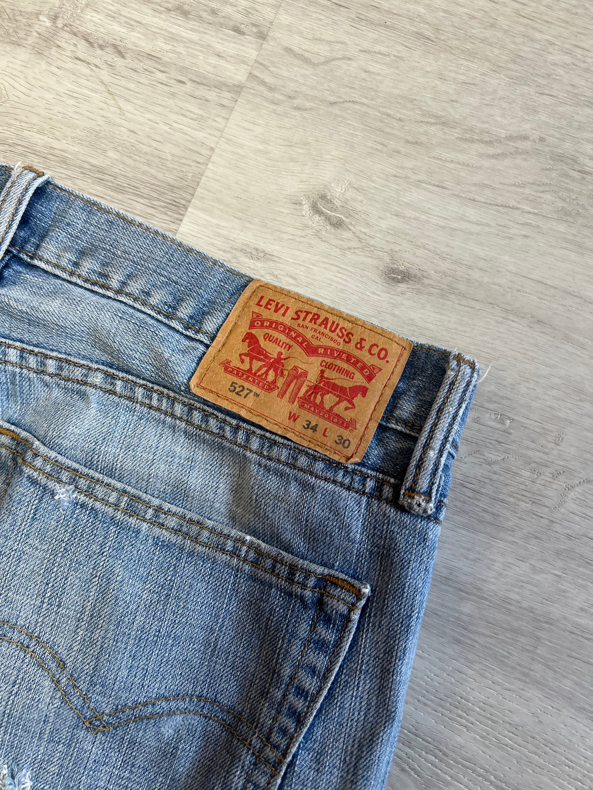 Levi’s 527 regular bootcut jeans W34 L30