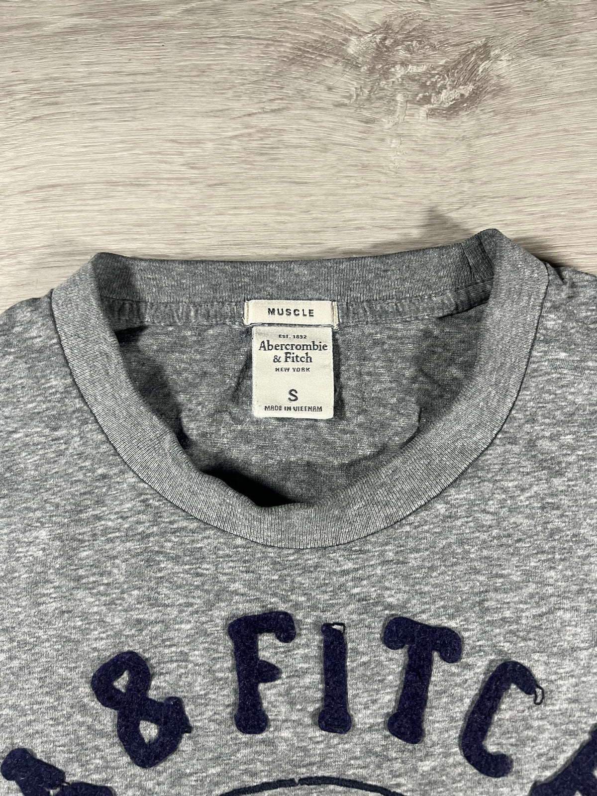 Abercrombie & Fitch Football muscle fit tee S