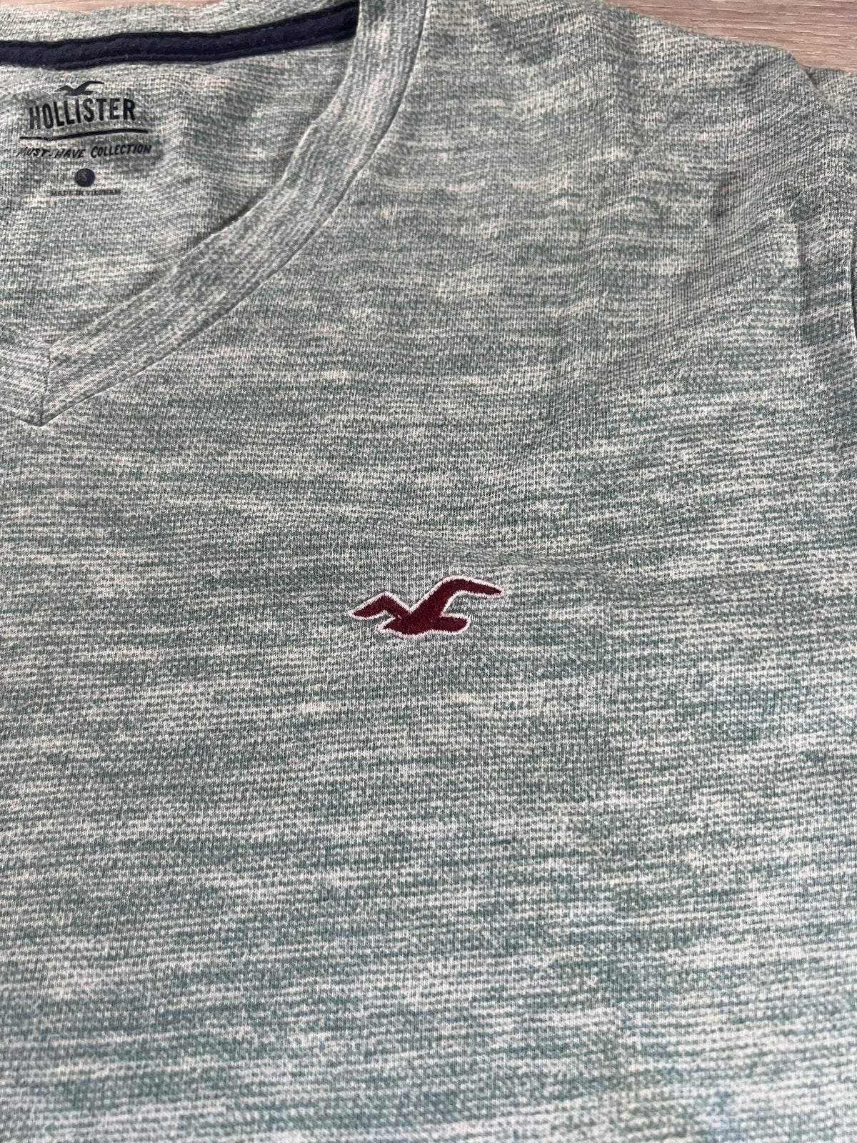 Hollister slim fit tee S