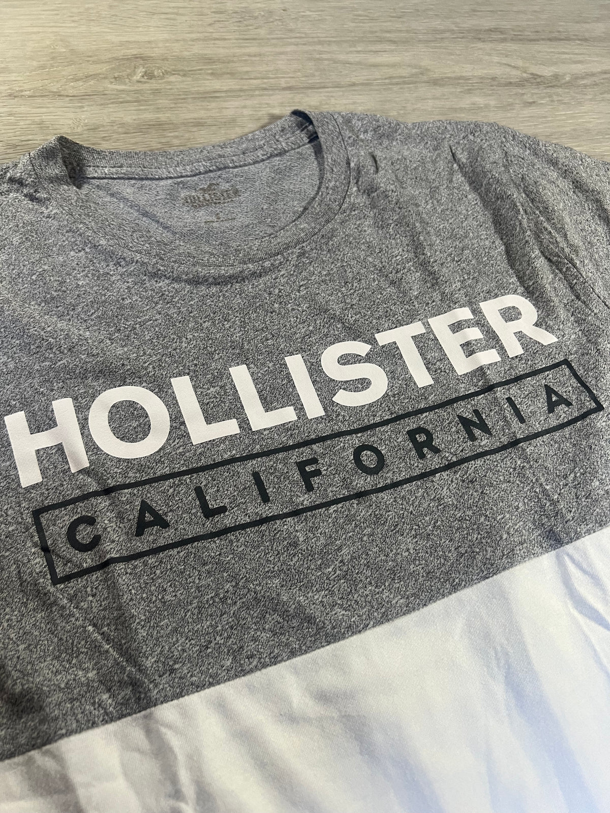 Hollister slim fit tee S