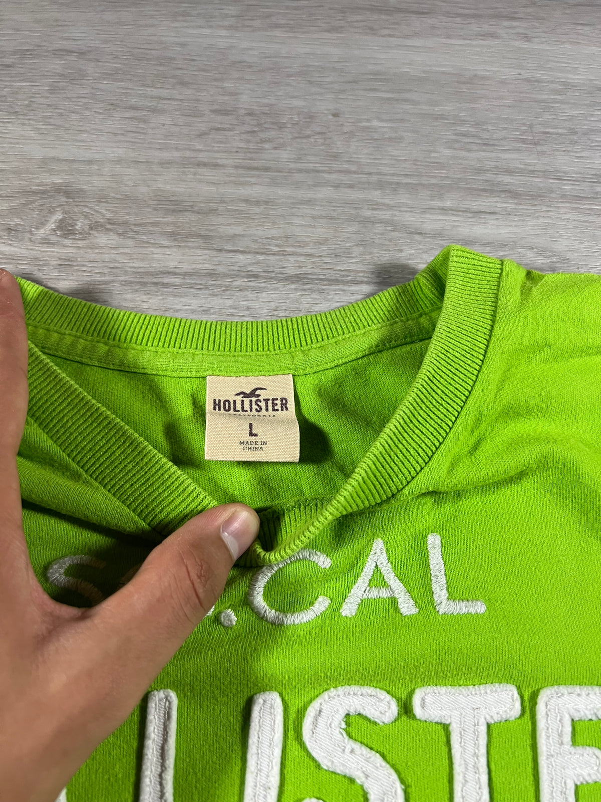 Hollister 2000s slim fit tee L