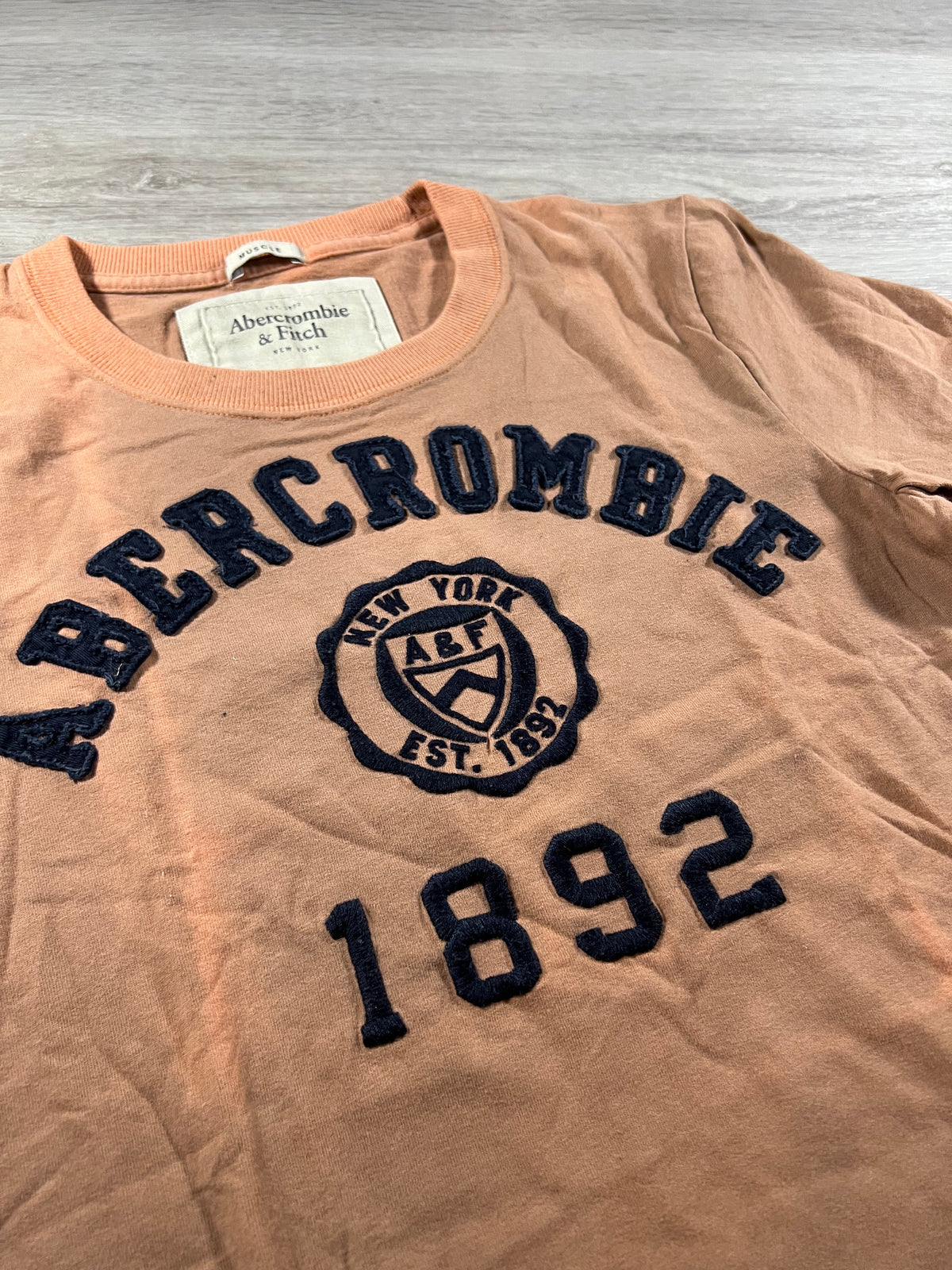Abercrombie & Fitch 2000s washed muscle fit tee S
