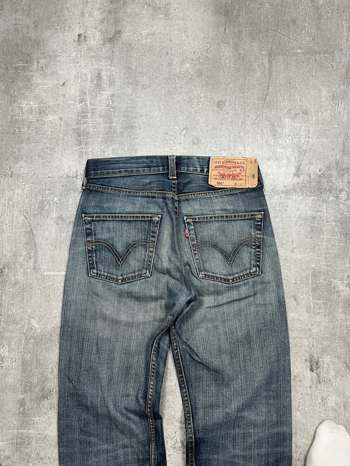 Levi’s 501 washed Straight bootcut Jeans W28 L32