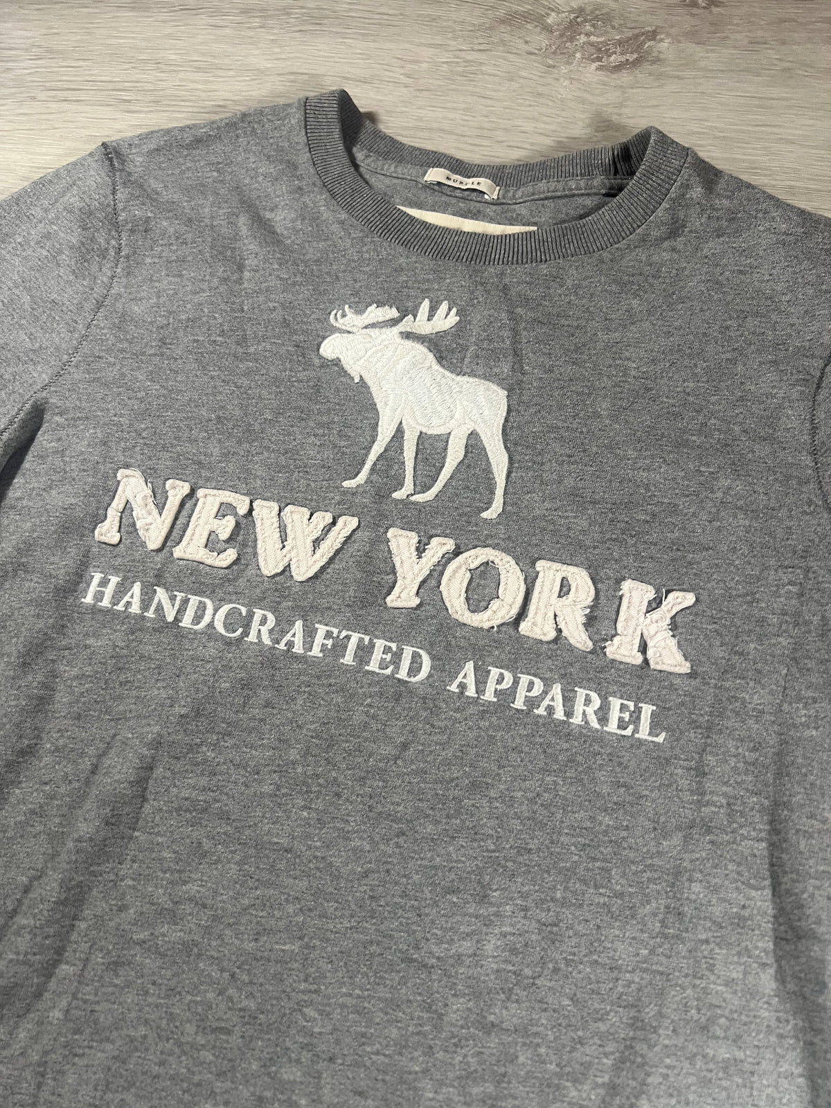 Abercrombie & Fitch New York moose muscle fit tee S